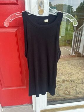 Ultra Lite Black Ribbed Tank Top
